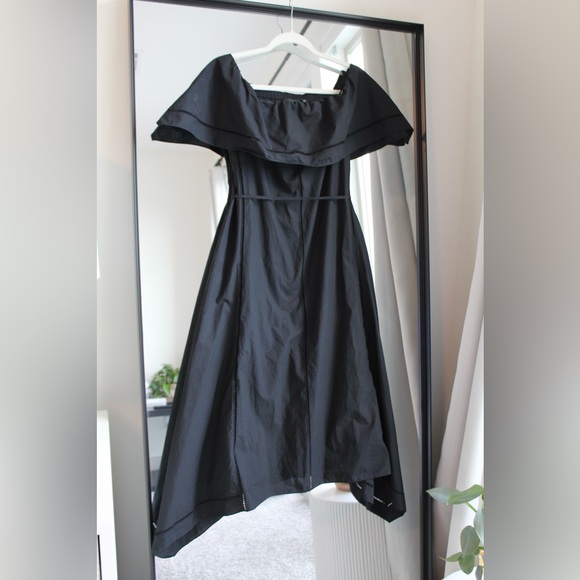 THEORY Off-The-Shoulder Dress in Eyelet Cotton - Picture 6 of 8